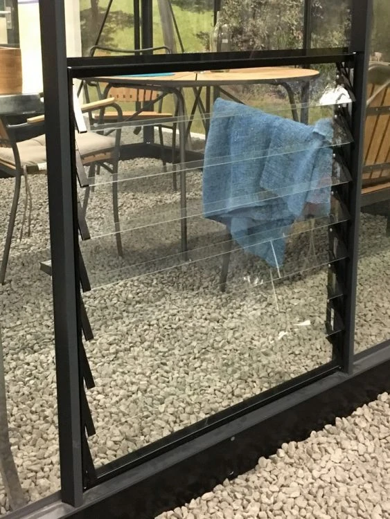 Royal Well Louvreraam L8 Premium 700 x 856 mm Zwart Veiligheidsglas - Afbeelding 1